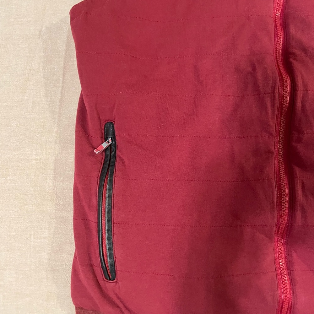 Red Vest - Picture 4 of 4